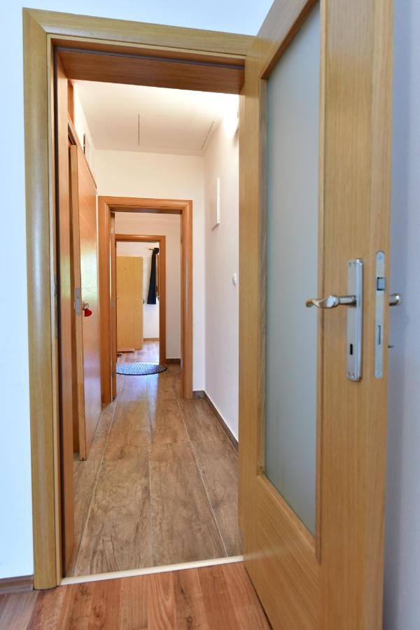 Apartman Jelena Раковица Екстер'єр фото