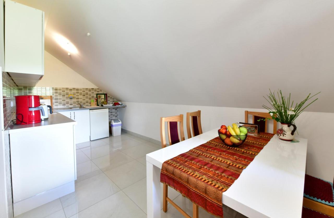 Apartman Jelena Раковица Екстер'єр фото