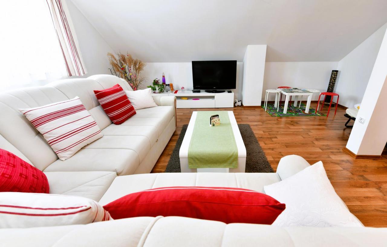 Apartman Jelena Раковица Екстер'єр фото